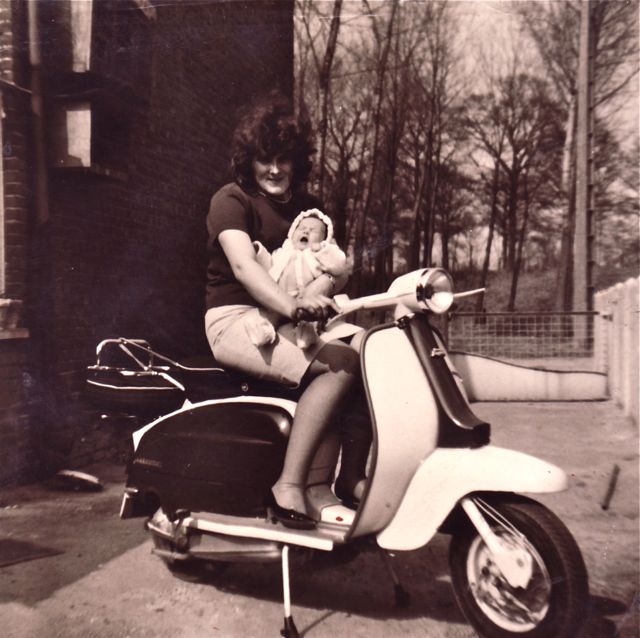 En omdat de claxon het niet deed was de kleine een goed alternatief.